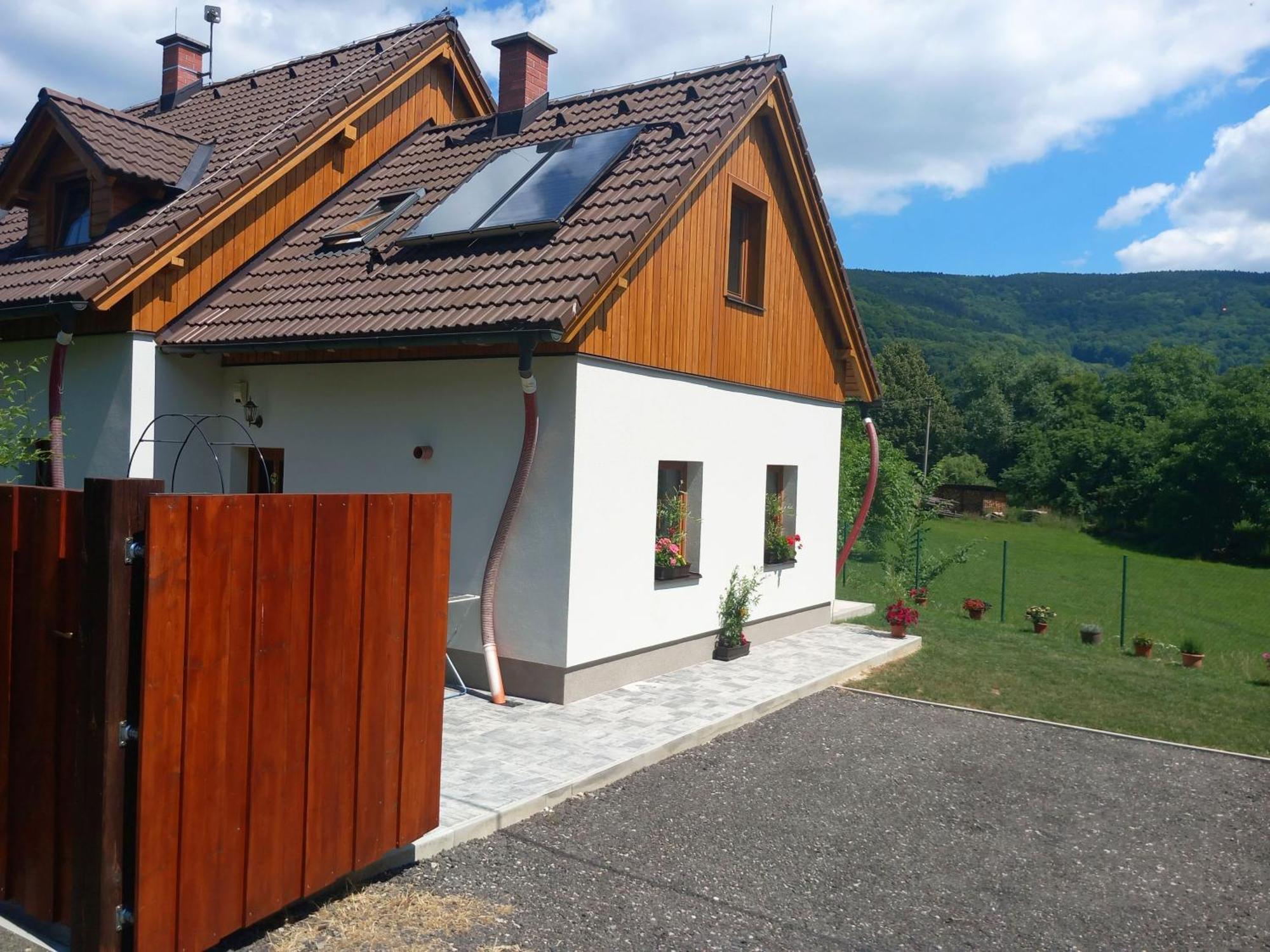Apartman Pod Jestedem Svetla pod Jestedem Exterior foto